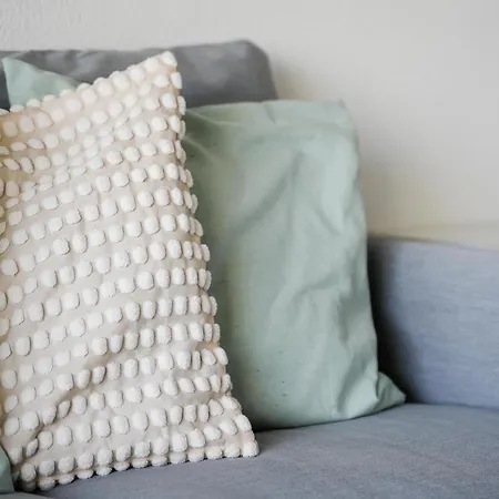 Sunny W/ Balcony In By Lovelystay *