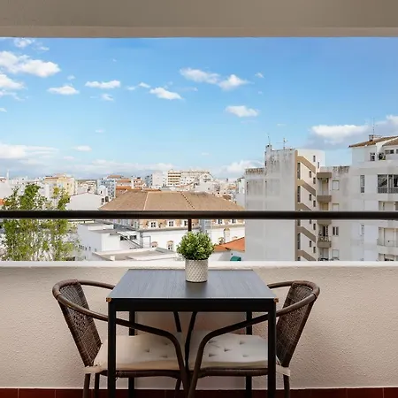 Apartment Sunny W/ Balcony In By Lovelystay *